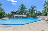 Otsego Ski and Golf Resort Condo - Homestays