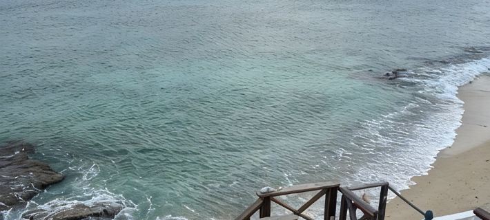 Stunning Beach Front Villa With Infinity Pool Hotels in Sint Maarten