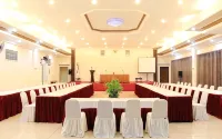 Megaria Hotel - 3-Star