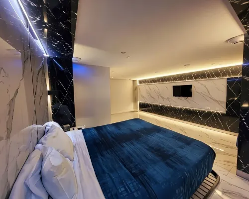 Umbrella Hotel Brooklyn Hotels near Bensonhurst Park