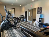 Extended Studio Hotel Ontario - Gym