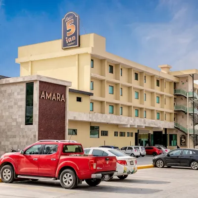 Hotel 5 Inn Select Hotels near La casa del toro
