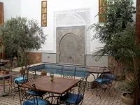 Riad Attarine - สระว่ายน้ำส่วนตัว