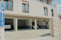 Hotel - Villa Lejla - موقف سيارات