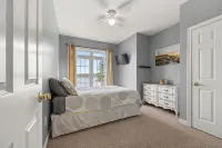 Waterfront Retreat 3Br/2BA on Taunton Bay.  Located Near Acadia National Park. - Wifi