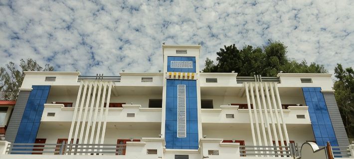 Pine Hill Suites Hotels in Udhagamandalam