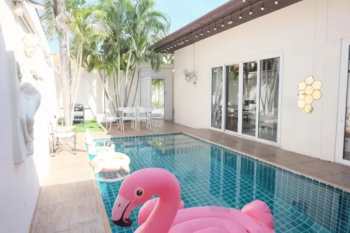 พูลวิลล่าใกล้ทะเล บ้านเดอะพูลเฮาส์พัทยา หมายเลข 8 The Pool House Pattaya No.8 - วิลล่า