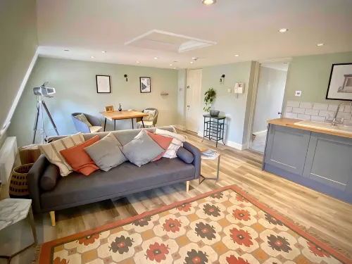 Georgian Loft Apartment - Central Bath - Kitchenette