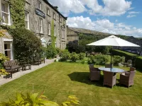The Burgoyne - Stunning Hotel with Amazing Views and Impeccable Service - parking