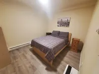 Modern Private Cottage Basement Unit