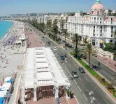 Beautiful for 4 people, town centre, 100 m from the beaches, near the shops