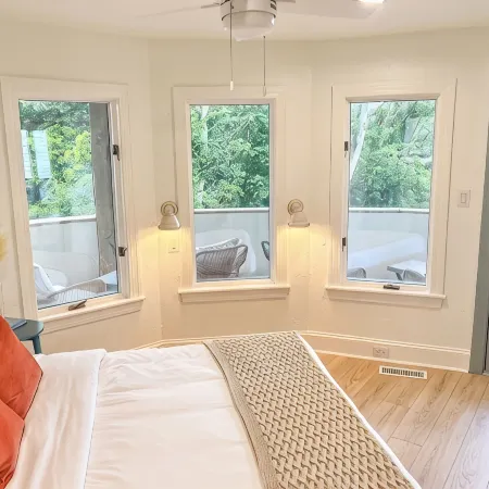 Waterfront, Stunning Views + Pool + Kayaks! Pet Friendly!