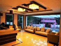 Cochin Seaport Hotel Hotels near بولغاتي