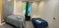 Spacious,Brand New 4-Bedroom House, Sleeping Upto 12 in Lodi with AC,Heat &WiFi. - 4-Star
