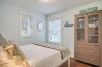 5 Min. Walk to Town & Beach, Greenbelt Views + Private Backyard - 4-Star