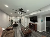 Charming 3 Bedroom, 1 Bath, Ground floor, 2 blocks from Ocean Gate Beach - Apartments