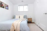 Luxury Modern Townhouse Six Minutes to the Falls - บังกะโล