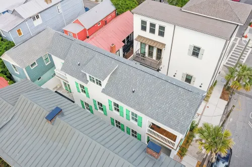 THE DELPHINE Luxury Downtown Charleston Villa, 1 Block to King + Private Pool - 別墅