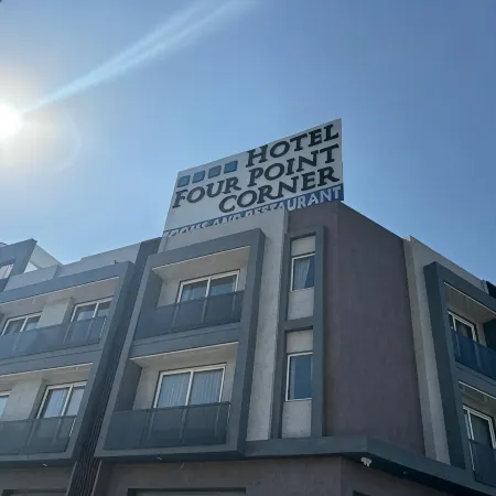 Hotel Four Point Corner