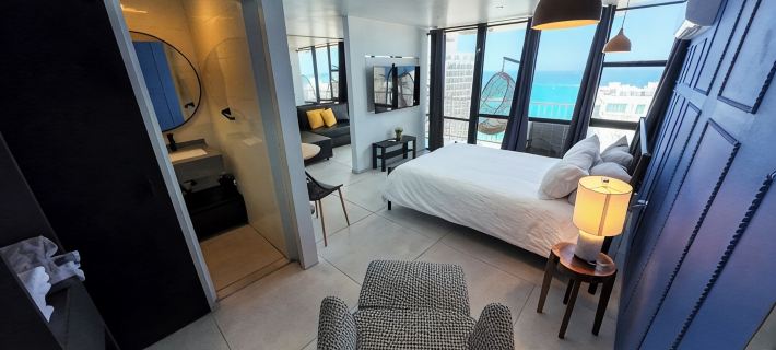 Deluxe Ocean View Studio with Free Parking & Pool コンダドのホテル