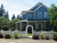 "The Hollies" Wine Country Victorian Farmhouse Hotels in Occidental
