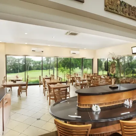 Puri Kiic Golf View Hotel