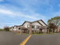 Super 8 by Wyndham Longmont/Twin Peaks Hotels in Boulder County