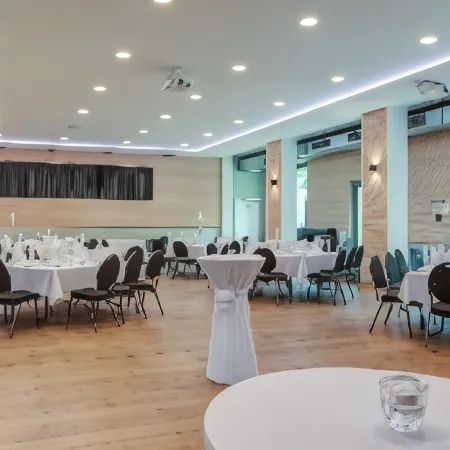 Landhotel Diana Отели рядом с достопримечательностью «Лихтерфельде»