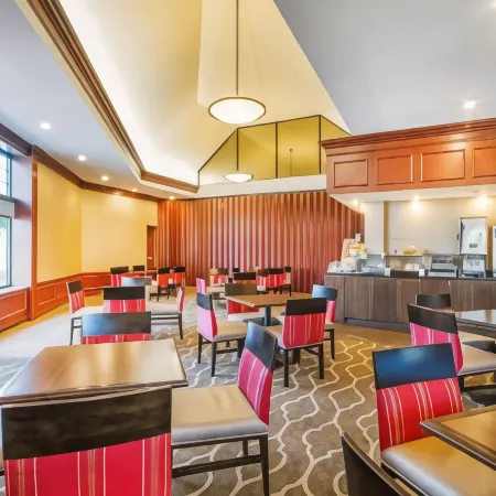 Comfort Suites