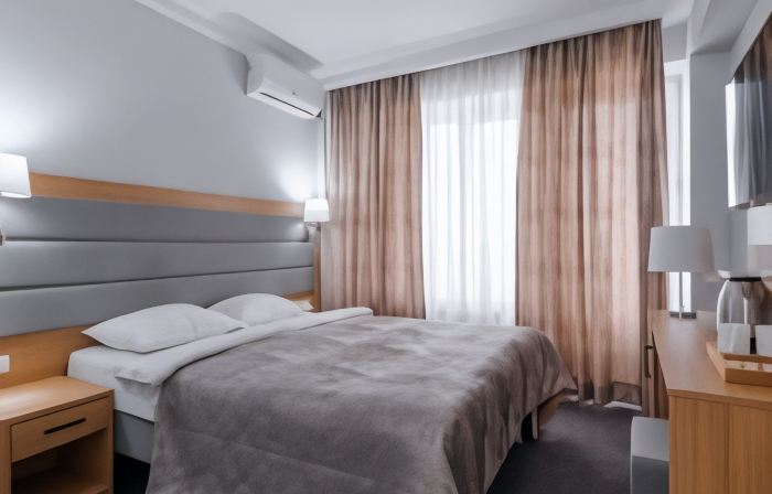 Leningrad Hotel