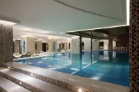 Wyndham Garden Manama - Pools