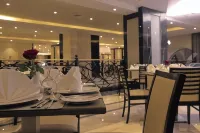 SAJA By Warwick Madinah Hotel - 朝食