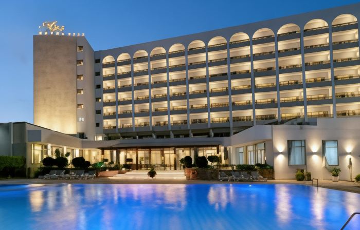 Ajax Hotel