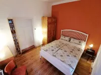 Former farmhouse with artistic ambience, sauna and whirlpool - Homestays