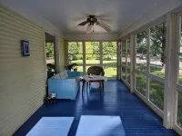 1910 Family Home near Lake Winnebago, available for EAA - 방갈로