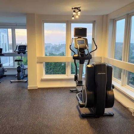 Mtn Lodge - 1st Floor - Mtn Views - Pvt Parking!