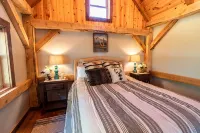 Amish-built cabin, serene and peaceful with pond and private dock for fishing. - Boutique