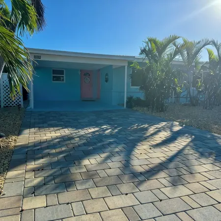 SC2- Southern Comfort Two  at 250 11th St.in Kcb. 2 Beds & 2 Baths. Private Pool