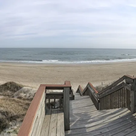 Amazing Location and Renovated! 2nd Row - Across from Beach Access