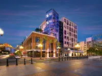 Hard Rock Hotel San Diego Hotels near Marina District