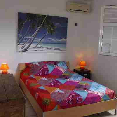 2 rooms in villa with small pool near the beach Anse à l'ass Rooms