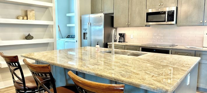 Near Biloxi Beach & One Block to Casinos with a Balcony! Biloxi Romance -1Br/1BA Ξενοδοχεία στην πόλη Biloxi