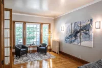 Beautiful Home for the Whole Family! Prime location for experiencing Buffalo! - Bungalow