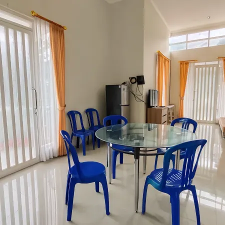 Villa Emerald H1 by N2K