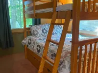 Cheerful cottage with All inclusive family fun! Hotels in Casco