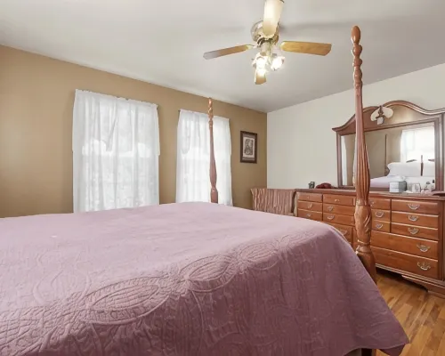 House with fenced yard and easy access to I-70 Hotels in Heath