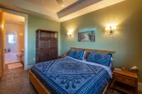 Grand Vineyard Estate Home Exceptional Place Best Location in Penticton - balcony