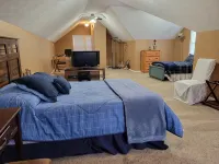 Beautiful Home near Zoo/College World Series/Downtown - 방갈로