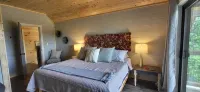 All New Firefly Cottage in the Woods Overlooking Red River Gorge Geological area