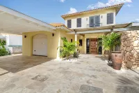 Luxury Villa Overlooking the Laguna Marina - Villas